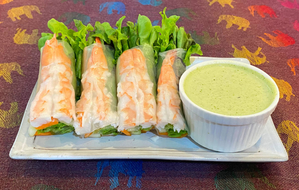 salad rolls shrimps